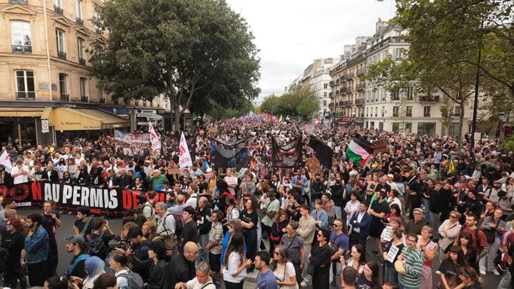 Protest against proposed police law in Paris PARIS, FRANCE - SEPTEMBER 20: Thousands protest against proposed police law that will legitimate use of violence for police and gendarmes in Paris, France on September 20, 2026. Mohamad Salaheldin Abdelghani Alsayed Anadolu Paris France. Editorial use only. Please get in touch for any other usage.  Copyright: x2026xAnadoluxMohamadxSalaheldinxAbdelghanixAlsayedx