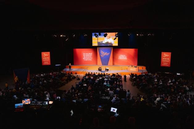 September 20, 2026, Brighton, United Kingdom: Sir ED DAVEY, Liberal Democrat leader, holds a Q&A session moderated by Journalist, Carolyn Quinn (R), on day two of the party s autumn conference at the Brighton Centre.Day two of the Liberal Democrat Autumn Conference at the Brighton Centre. The event runs from 19 Sept to 22 Sept 2026, bringing together party members, MPs, and delegates to debate policy, vote on key motions, and deliver keynote addresses Brighton United Kingdom  - ZUMAs197 20260920_aaa_s197_150 Copyright: xPhilxLewisx