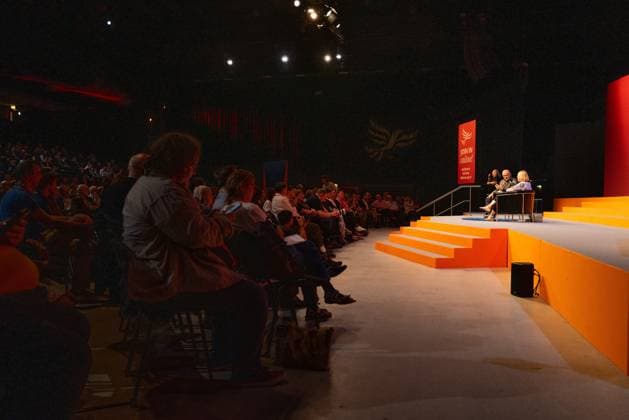September 20, 2026, Brighton, United Kingdom: Sir ED DAVEY, Liberal Democrat leader, holds a Q&A session moderated by Journalist, Carolyn Quinn (R), on day two of the party s autumn conference at the Brighton Centre.Day two of the Liberal Democrat Autumn Conference at the Brighton Centre. The event runs from 19 Sept to 22 Sept 2026, bringing together party members, MPs, and delegates to debate policy, vote on key motions, and deliver keynote addresses Brighton United Kingdom - ZUMAs197 20260920_aaa_s197_162 Copyright: xPhilxLewisx