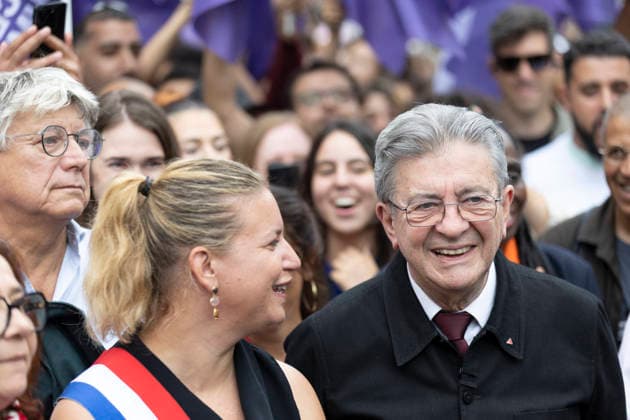 Demonstration Against Police Violences and Impunity - Paris President of La France Insoumise - Nouveau Front Populaire parliamentary group Mathilde Panot (L), and French left-wing party La France Insoumise (LFI) founder and candidate in France’s 2027 presidential election Jean-Luc Melenchon (R)takes part in a march against the bill dubbed the permis de tuer (license to kill), which would grant police and gendarmes a presumption of legitimate self-defence when using firearms, called by a coalition including Amnesty International France, the Ligue des droits de l Homme (Human Rights League) and the SAVE collective, in Paris, on September 20, 2026.Photos by Jeremy Paoloni ABACAPRESS.COM Paris France  Copyright: xPaolonixJeremy ABACAx
