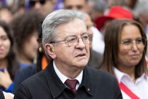 Demonstration Against Police Violences and Impunity - Paris French left-wing party La France Insoumise (LFI) founder and candidate in France’s 2027 presidential election Jean-Luc Melenchon takes part in a march against the bill dubbed the permis de tuer (license to kill), which would grant police and gendarmes a presumption of legitimate self-defence when using firearms, called by a coalition including Amnesty International France, the Ligue des droits de l Homme (Human Rights League) and the SAVE collective, in Paris, on September 20, 2026.Photos by Jeremy Paoloni ABACAPRESS.COM Paris France  Copyright: xPaolonixJeremy ABACAx