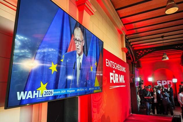 Schwerin, Mecklenburg-Western Pomerania, Germany, September 20, 2026 Orangery at Schwerin Palace SPD election party for the 2026 state election in Mecklenburg-Western Pomerania A statement by Federal Chancellor Friedrich Merz (CDU) is playing on a monitor Copyright: xdtsxNachrichtenagenturx dts_135397