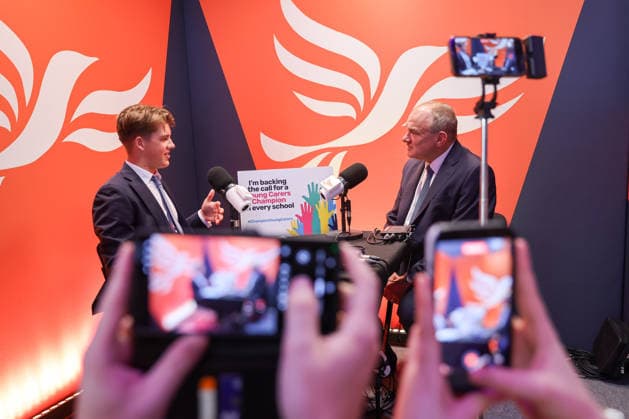 September 20, 2026, Brighton, East Sussex, UK: Brighton, UK. Liberal Democrat Leader Sir Ed Davey visits the exhibition hall on day two of the partyÃ¢â‚¬â ¢s autumn conference at the Brighton Centre, East Sussex. Brighton UK  - ZUMAl94_ 20260920_zaf_l94_077 Copyright: xDinendraxHariax