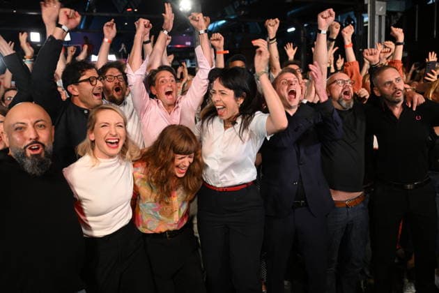 Left Party s Elif Eralp leads Berlin election with 24.5% BERLIN, GERMANY - SEPTEMBER 20: Die Linke (The Left Party) lead mayoral candidate Elif Eralp (4th L) celebrates with party members and supporters as initial exit poll results are announced during an election night gathering at the party s headquarters, the Karl-Liebknecht-Haus, in Berlin, Germany, on September 20, 2026. According to early exit poll projections, Die Linke took first place with 24.5 percent of the vote in the Berlin House of Representatives (Abgeordnetenhaus) election. Halil Sagirkaya Anadolu Berlin Germany. Editorial use only. Please get in touch for any other usage.  Copyright: x2026xAnadoluxHalilxSagirkayax