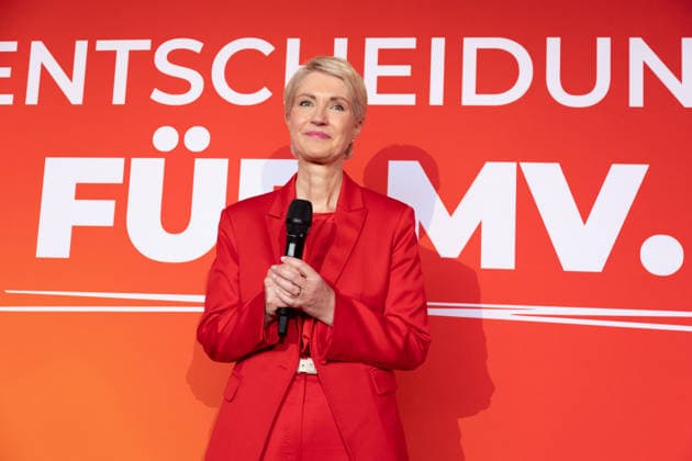 Manuela Schwesig speaks at SPD election event in Schwerin following state vote SCHWERIN, GERMANY - SEPTEMBER 20: Minister-President of Mecklenburg-Vorpommern Manuela Schwesig delivers a speech to party members during the Social Democratic Party (SPD) election night gathering inside the Orangerie at Schwerin Castle (Schweriner Schloss) in Schwerin, Germany, on September 20, 2026. Initial exit polls and election projections in the Mecklenburg-Vorpommern state election showed the governing SPD trailing the right-wing Alternative for Germany (AfD) in a closely contested race for the Landtag. Somaya Abdelrahman Anadolu Schwerin Germany. Editorial use only. Please get in touch for any other usage.  Copyright: x2026xAnadoluxSomayaxAbdelrahmanx