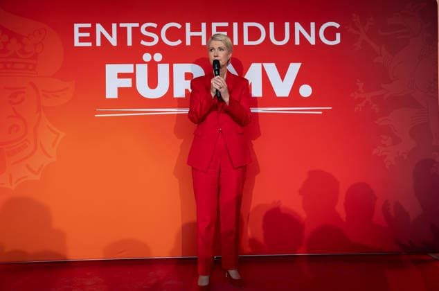 Manuela Schwesig speaks at SPD election event in Schwerin following state vote SCHWERIN, GERMANY - SEPTEMBER 20: Minister-President of Mecklenburg-Vorpommern Manuela Schwesig delivers a speech to party members during the Social Democratic Party (SPD) election night gathering inside the Orangerie at Schwerin Castle (Schweriner Schloss) in Schwerin, Germany, on September 20, 2026. Initial exit polls and election projections in the Mecklenburg-Vorpommern state election showed the governing SPD trailing the right-wing Alternative for Germany (AfD) in a closely contested race for the Landtag. Somaya Abdelrahman Anadolu Schwerin Germany. Editorial use only. Please get in touch for any other usage.  Copyright: x2026xAnadoluxSomayaxAbdelrahmanx