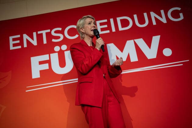 Minister-President and SPD lead candidate Manuela Schwesig, around 6:20 p.m., at the SPD election party in the Orangery of Schwerin Castle; Election Night, 2026 State Election, Mecklenburg-Western Pomerania, Schwerin, Mecklenburg-Western Pomerania, Germany; Schwerin Castle and surroundings