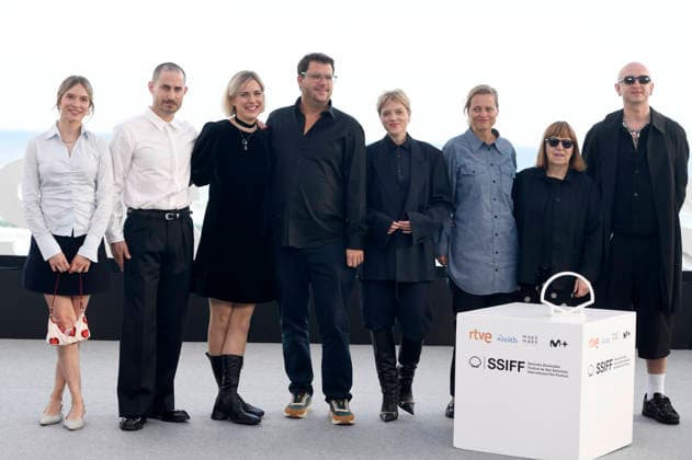 Frida Lovisa Hamann, Clemens Schick, Ulrike Tony Vahl, Piotr Sobocinski Jr., Jella Haase, Martina Haubrich, Ewa Puszczynska and a guest at the photocall for the film *Krux* at the 74th San Sebastián International Film Festival (Festival Internacional de Cine de San Sebastián) on the Kursaal Terrace in San Sebastián, September 20, 2026 Foto:xC.xNiehausx xFuturexImagex krux_6804