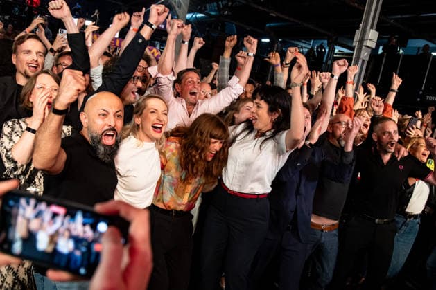 Elif Eralp C, the leading candidate for The Left, celebrates with party leaders and members upon the announcement of the initial election projections for the Berlin House of Representatives at the Festsaal Kreuzberg in Berlin on September 20, 2026. According to ARD’s initial projections, the party is expected to win 24,5 percent of the vote. The Left wins the Berlin House of Representatives
