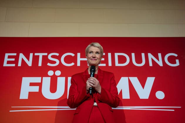 Minister-President and SPD lead candidate Manuela Schwesig, around 6:20 p.m., at the SPD election party in the Orangery of Schwerin Castle on election night for the 2026 state election in Mecklenburg-Western Pomerania, Schwerin, Mecklenburg-Western Pomerania, Germany; Schwerin Castle and surrounding area