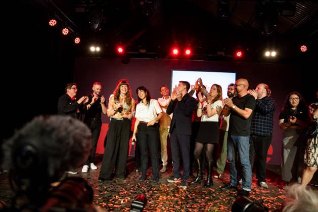 Elif Eralp C, the leading candidate for The Left, celebrates with party leaders and members at the Festsaal Kreuzberg in Berlin on September 20, 2026, following the announcement of the initial election projections for the Berlin House of Representatives. According to ARD’s initial projections, the party is expected to win 24,5 percent of the vote. The Left wins the Berlin House of Representa