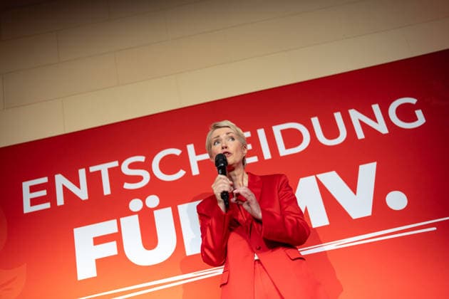 Minister-President and SPD lead candidate Manuela Schwesig, around 6:20 p.m., at the SPD election party in the Orangery of Schwerin Castle; Election Night, 2026 State Election in Mecklenburg-Western Pomerania, Schwerin, Mecklenburg-Western Pomerania, Germany; Schwerin Castle and surrounding area