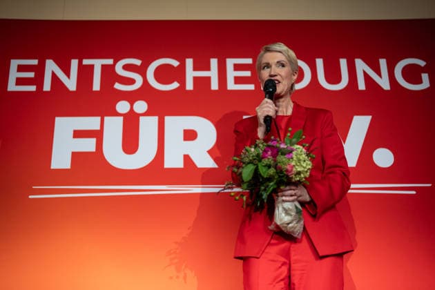 Minister-President and SPD lead candidate Manuela Schwesig, around 6:20 p.m., at the SPD election party in the Orangery of Schwerin Castle; Election Night, 2026 State Election in Mecklenburg-Western Pomerania, Schwerin, Mecklenburg-Western Pomerania, Germany; Schwerin Castle and surrounding area