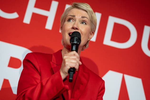 Minister-President and SPD lead candidate Manuela Schwesig, around 6:20 p.m., at the SPD election party in the Orangery of Schwerin Castle; Election Night, 2026 State Election, Mecklenburg-Western Pomerania, Schwerin, Mecklenburg-Western Pomerania, Germany; Schwerin Castle and surrounding area