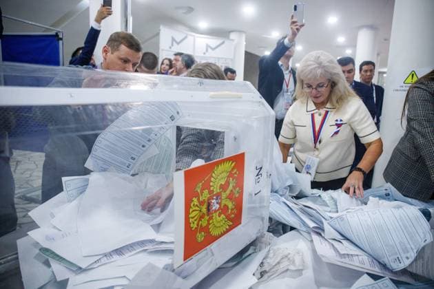 Russia. Ekaterinburg. Counting of ballots at the polling station in the Youth Palace. IlyaxMoskovets