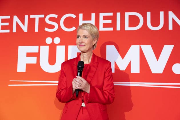 Manuela Schwesig speaks at SPD election event in Schwerin following state vote SCHWERIN, GERMANY - SEPTEMBER 20: Minister-President of Mecklenburg-Vorpommern Manuela Schwesig delivers a speech to party members during the Social Democratic Party (SPD) election night gathering inside the Orangerie at Schwerin Castle (Schweriner Schloss) in Schwerin, Germany, on September 20, 2026. Initial exit polls and election projections in the Mecklenburg-Vorpommern state election showed the governing SPD trailing the right-wing Alternative for Germany (AfD) in a closely contested race for the Landtag. Somaya Abdelrahman Anadolu Schwerin Germany. Editorial use only. Please get in touch for any other usage.  Copyright: x2026xAnadoluxSomayaxAbdelrahmanx