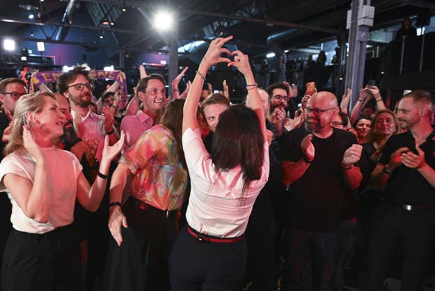 Elif Eralp s Left Party on course for historic win in German capital BERLIN, GERMANY - SEPTEMBER 20: Die Linke (The Left Party) lead candidate for Berlin Governing Mayor Elif Eralp celebrates with party supporters at the party headquarters, Karl-Liebknecht-Haus, in Berlin, Germany, on September 20, 2026. According to initial exit polls in the Berlin House of Representatives (Abgeordnetenhaus) election, Die Linke secured first place with 24.5 percent of the vote. Halil Sagirkaya Anadolu Berlin Germany. Editorial use only. Please get in touch for any other usage.  Copyright: x2026xAnadoluxHalilxSagirkayax