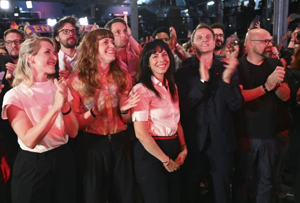 Elif Eralp s Left Party on course for historic win in German capital BERLIN, GERMANY - SEPTEMBER 20: Die Linke (The Left Party) lead candidate for Berlin Governing Mayor Elif Eralp celebrates with party supporters at the party headquarters, Karl-Liebknecht-Haus, in Berlin, Germany, on September 20, 2026. According to initial exit polls in the Berlin House of Representatives (Abgeordnetenhaus) election, Die Linke secured first place with 24.5 percent of the vote. Halil Sagirkaya Anadolu Berlin Germany. Editorial use only. Please get in touch for any other usage.  Copyright: x2026xAnadoluxHalilxSagirkayax