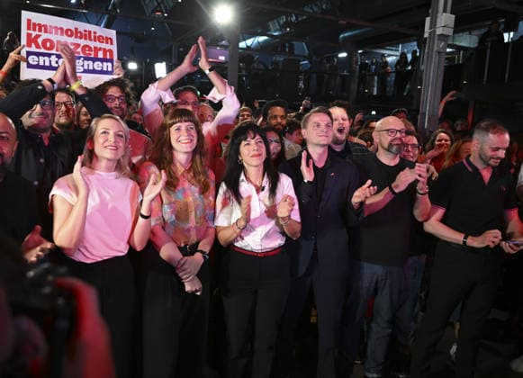 Elif Eralp s Left Party on course for historic win in German capital BERLIN, GERMANY - SEPTEMBER 20: Die Linke (The Left Party) lead candidate for Berlin Governing Mayor Elif Eralp celebrates with party supporters at the party headquarters, Karl-Liebknecht-Haus, in Berlin, Germany, on September 20, 2026. According to initial exit polls in the Berlin House of Representatives (Abgeordnetenhaus) election, Die Linke secured first place with 24.5 percent of the vote. Halil Sagirkaya Anadolu Berlin Germany. Editorial use only. Please get in touch for any other usage.  Copyright: x2026xAnadoluxHalilxSagirkayax