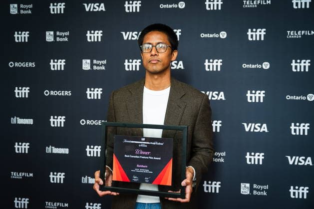 September 20, 2026, Toronto, On, Canada: Serville Poblete holds his Best Canadian Feature Film Award for Sunburn after the TIFF Awards at the Toronto International Film Festival in Toronto, on Sunday, Sept. 20, 2026. Toronto Canada  - ZUMAc35_ 20260920_zaf_c35_058 Copyright: xLauraxProctorx