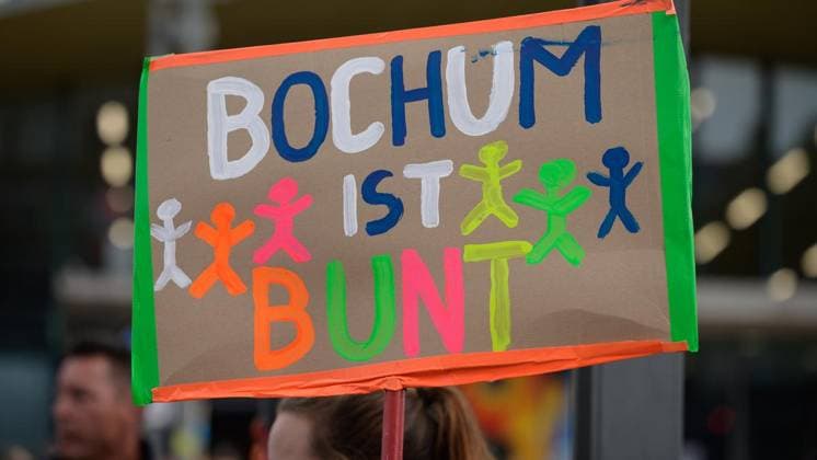 Bochum: Bochum Remains Diverse for a Good Life for Everyone—Protest March Against the AfD ** FOR EDITORIAL USE ONLY ** EDITORIAL USE ONLY ** p Protest march against the AfD on Sunday, September 20, 2026, in Bochum, Germany, North Rhine-Westphalia (NRW), Bochum. Copyright UwexErnst Copyright: UwexErnst doc87oro5bfo9k12rfv1hlw ,EDITORIAL USE ONLY Copyright: UwexErnst
