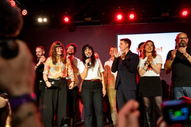 Elif Eralp C, the leading candidate for The Left, celebrates with party leaders and members upon the announcement of the initial election projections for the Berlin House of Representatives at the Kreuzberg Ballroom in Berlin on September 20, 2026. According to ARD’s initial projections, the party is expected to win 24,5 percent of the vote. The Left wins the Berlin House of Representatives