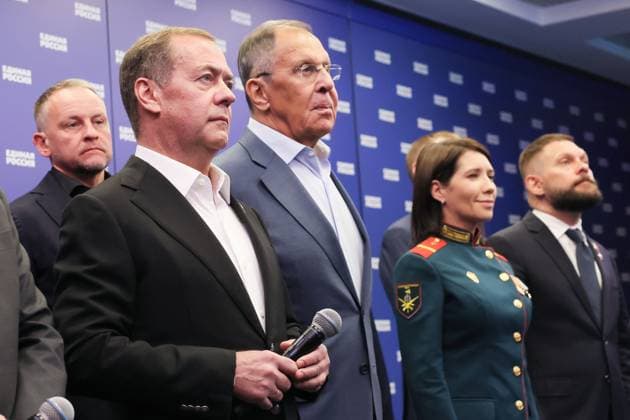 Russia Parliamentary Election Parties Preliminary Results 9248215 20.09.2026 United Russia s General Council Deputy Secretary Alexander Sidyakin, Deputy Chairman of the Russian Security Council and leader of the United Russia political party Dmitry Medvedev, Foreign â Minister Sergey Lavrov, nurse and veteran of Russia s military operation in Ukraine Lyudmila Bolilaya, war correspondent Yevgeny Poddubny attend a videoconference with the party™s regional branches on preliminary results of elections to Russia s ninth State Duma, the lower house of parliament, at the United Russia s public support headquarters in Moscow, Russia. Ekaterina Shtukina Sputnik Moscow Russia  Copyright: xEkaterinaxShtukinax
