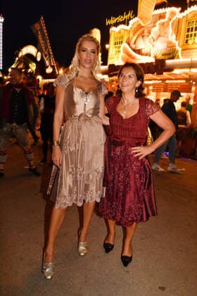 Verena Kerth and Claudia Obert at the Wiesn Almauftrieb during Oktoberfest on September 20, 2026, in Munich Verena Kerth and Claudia Obert during the 2026 Oktoberfest in front of the Almauftrieb at Theresienwiese on September 20, 2026 in Munich, Germany Oktoberfest Almauftrieb in Munich