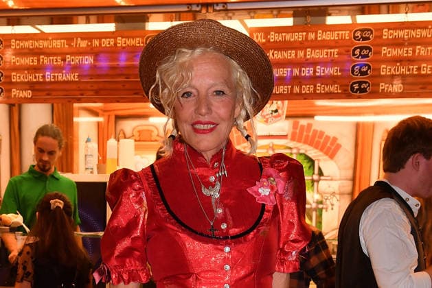 Ellen von Unwerth at the Almauftrieb event at Oktoberfest on September 20, 2026, in Munich Ellen von Unwerth during the 2026 Oktoberfest in front of the Almauftrieb at Theresienwiese on September 20, 2026 in Munich, Germany Oktoberfest Almauftrieb in Munich
