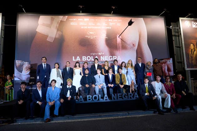 74th San Sebastian International Film Festival: La Bola Negra Red Carpet Penelpe Cruz, Natalia de Molina, Lola Duenas, Miguel Bernardeau, Carlos Gonzalez, Javier Calvo, Javier Ambrossi, Guitarricadelafuente (Ãlvaro Lafuente Calvo), Milo Quifes attended La Bola Negra Red Carpet during 74th San Sebastian International Film Festival at Victoria Eugenia Theatre on September 20, 2026 in Donostia San Sebastian, Spain Photo by IMAGO MPG Donostia San Sebastian Victoria Eugenia Theatre Euskadi Spain  Copyright: xMPGx
