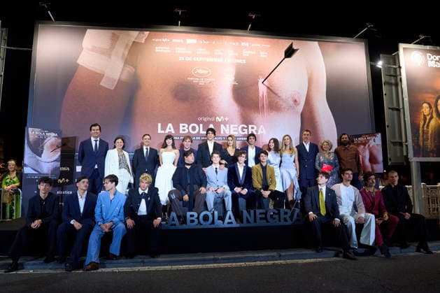 74th San Sebastian International Film Festival: La Bola Negra Red Carpet Penelpe Cruz, Natalia de Molina, Lola Duenas, Miguel Bernardeau, Carlos Gonzalez, Javier Calvo, Javier Ambrossi, Guitarricadelafuente (Ãlvaro Lafuente Calvo), Milo Quifes attended La Bola Negra Red Carpet during 74th San Sebastian International Film Festival at Victoria Eugenia Theatre on September 20, 2026 in Donostia San Sebastian, Spain Photo by IMAGO MPG Donostia San Sebastian Victoria Eugenia Theatre Euskadi Spain  Copyright: xMPGx