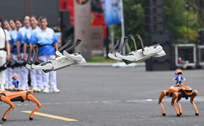 HANGZHOU, CHINA - SEPTEMBER 20: A quadruped robot performs a backflip during the first Smart Robot Application Skills Exhibition Zhejiang Station on September 20, 2026 in Hangzhou, Zhejiang Province of China. The Zhejiang leg of the first Intelligent Robot Application Skills Exhibition, hosted by China Media Group (CMG), kicked off in Hangzhou, east China s Zhejiang Province, on Sunday.  Copyright: xChinaxNewsxServicex 111668235781