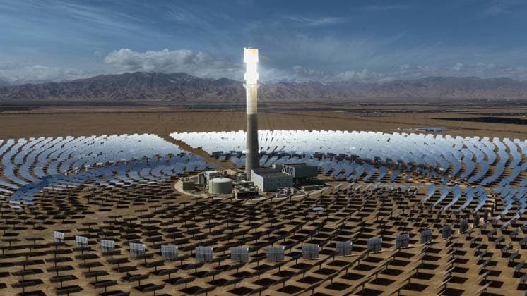 GOLMUD, CHINA - SEPTEMBER 19: A molten salt tower solar power station stands on the Gobi Desert on September 19, 2026 in Golmud, Qinghai Province of China. The facility generates electricity using new energy sources.  Copyright: xVCGx 111668318936