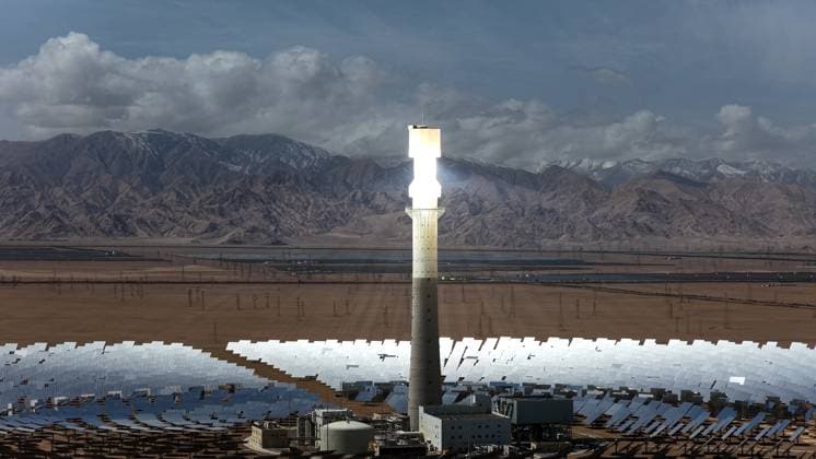 GOLMUD, CHINA - SEPTEMBER 19: A molten salt tower solar power station stands on the Gobi Desert on September 19, 2026 in Golmud, Qinghai Province of China. The facility utilizes concentrated solar power technology to generate electricity.  Copyright: xVCGx 111668318945