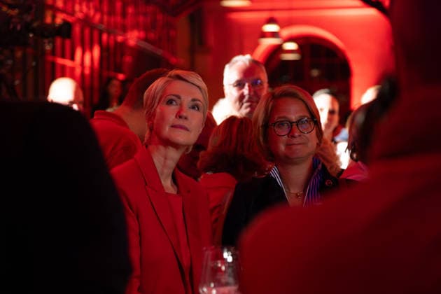 Manuela Schwesig speaks at SPD election event in Schwerin following state vote SCHWERIN, GERMANY - SEPTEMBER 20: Mecklenburg-Vorpommern Minister-President Manuela Schwesig reacts to the election projections during the SPD election-night event in Schwerin, Germany, on September 20, 2026. Somaya Abdelrahman Anadolu Schwerin Germany. Editorial use only. Please get in touch for any other usage.  Copyright: x2026xAnadoluxSomayaxAbdelrahmanx