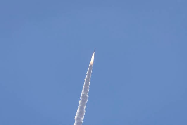 JIUQUAN, CHINA - SEPTEMBER 20: A Lijian-1 Y18 carrier rocket carrying nine satellites blasts off from the Dongfeng commercial space innovation pilot zone on September 20, 2026 in northwest China. The satellites were carried by a Lijian-1 Y18 carrier rocket and have entered their planned orbits.  Copyright: xVCGx 111668296305