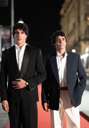 Javier Calvo and Javier Ambrossi at the premiere of the film *La Bola Negra* during the 74th San Sebastián International Film Festival (SSIFF) on September 20, 2026 ‘La Bola Negra’ screening during the 74th San Sebastián International Film Festival (SSIFF) at the Victoria Eugenia Theater in San Sebastián on September 20, 2026, San Sebastián, Spain  Copyright: xLALOxYASKYx xBESTIMAGExLALOxYASKYx xBESTIMAGEx