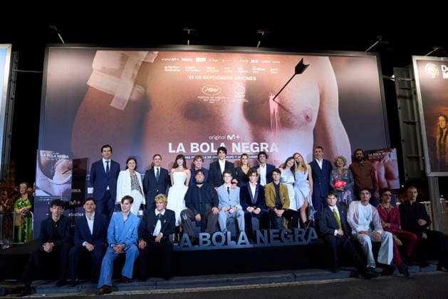 San Sebastian - La Bola Negra Screening Penelpe Cruz, Natalia de Molina, Lola Duenas, Miguel Bernardeau, Carlos González, Javier Calvo, Javier Ambrossi, Guitarricadelafuente (Álvaro Lafuente Calvo), Milo Quifes attended La Bola Negra Red Carpet during 74th San Sebastian International Film Festival at Victoria Eugenia Theatre on September 20, 2026 in Donostia San Sebastian, Spain Photo by ABACAPRESS.COM San Sebastian Euskadi Spain  Copyright: xABACAx