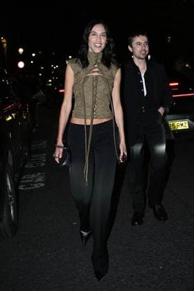 Alexa Chung at the Alexander McQueen Spring Summer 2027 fashion show during London Fashion Week (LFW) on September 20, 2026. Gedeon Taieb, Bestimage. Alexa Chung at the Alexander McQueen Spring Summer 2027 fashion show during London Fashion Week (LFW) on September 20, 2026 London, United Kingdom  Copyright: xGedeonxTaiebx xBestimagexGedeonxTaiebx xBestimagex