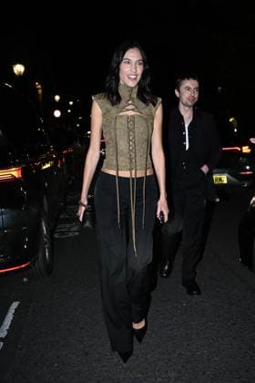 Alexa Chung at the Alexander McQueen Spring Summer 2027 fashion show during London Fashion Week (LFW) on September 20, 2026. Gedeon Taieb, Bestimage. Alexa Chung at the Alexander McQueen Spring Summer 2027 fashion show during London Fashion Week (LFW) on September 20, 2026 London, United Kingdom  Copyright: xGedeonxTaiebx xBestimagexGedeonxTaiebx xBestimagex