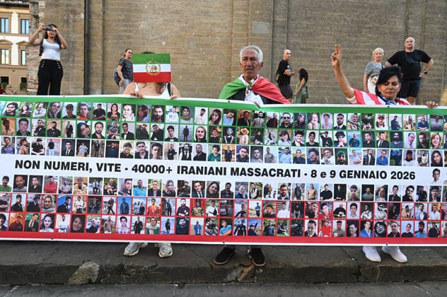 September 19, 2026, Florence, Italia, Italy: Demonstration organized by Iranians in Italy against the Iranian regime and in memory of Mahsa Amini, Florence, September 19, 2026 Florence Italy  - ZUMAa289 20260919_zia_a289_159 Copyright: xAleandroxBiagiantix xAgfx