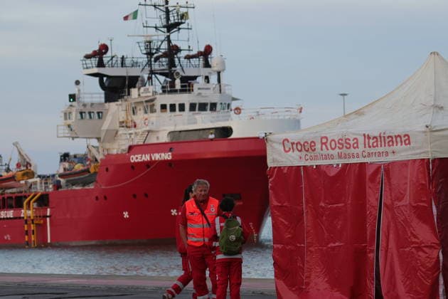 RECORD DATE NOT STATED IPA88793187 - Marina di Carrara (Ms) The Ocean Viking docks at the port of Carrara with 24 migrants, including unaccompanied minors and women  Copyright: xx xx IPA88793187.jpeg
