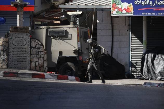Israeli Forces Started Large-Scale Military Operation In Biddu BIDU, PALESTINE SEPTEMBER 21, 2026: Israeli forces continued a large-scale military operation in the town of Biddu, northwest of occupied Jerusalem, with raids on homes, searches, arrests and field interrogations. The operation began at around 1:00 AM, according to local sources. Israeli forces raided the home of a Palestinian man accused of carrying out the Nabi Saleh attack, taking measurements and digging into parts of the walls in preparation for a possible demolition or explosion, according to local reports. His family home was also raided, and his father and other family members were detained. Israeli forces also seized a house belonging to a resident and converted it Copyright: x xSalmanxMohsenxAlkhatibx xJNAxPressx