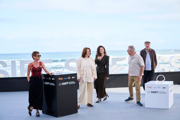 September 21, 2026, Madrid, Madrid, Spain: MaroÂ­a Gandiaga, Daniel MonzoÂ³n, Zoe Bonafonte, Manuela Calle, Adelfa Calvo, Belo n Cruz, Carla DomoÂ­nguez attended Ruega por nosotras Photocall during 74th San Sebastian International Film Festival at Kursaal Palace on September 21, 2026 in Donostia San Sebastian, Spain Madrid Spain - ZUMAg15_ 20260921_zaf_g15_004 Copyright: xJackxAbuinx