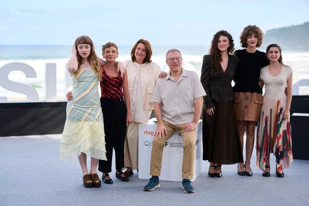 September 21, 2026, Madrid, Madrid, Spain: MaroÂ­a Gandiaga, Daniel MonzoÂ³n, Zoe Bonafonte, Manuela Calle, Adelfa Calvo, Belo n Cruz, Carla DomoÂ­nguez attended Ruega por nosotras Photocall during 74th San Sebastian International Film Festival at Kursaal Palace on September 21, 2026 in Donostia San Sebastian, Spain Madrid Spain - ZUMAg15_ 20260921_zaf_g15_005 Copyright: xJackxAbuinx