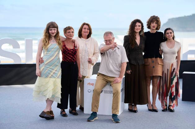 September 21, 2026, Madrid, Madrid, Spain: MaroÂ­a Gandiaga, Daniel MonzoÂ³n, Zoe Bonafonte, Manuela Calle, Adelfa Calvo, Belo n Cruz, Carla DomoÂ­nguez attended Ruega por nosotras Photocall during 74th San Sebastian International Film Festival at Kursaal Palace on September 21, 2026 in Donostia San Sebastian, Spain Madrid Spain - ZUMAg15_ 20260921_zaf_g15_006 Copyright: xJackxAbuinx
