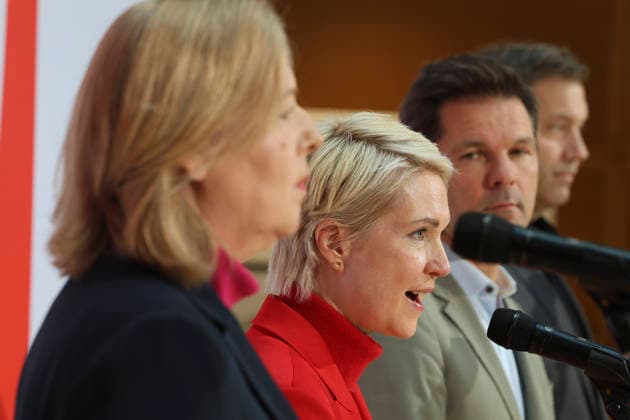 Bärbel Bas, Manuela Schwesig, Steffen Krach, and Lars Klingbeil at the press conference following the state elections in Berlin and Mecklenburg-Western Pomerania at the Willy Brandt Haus on September 21, 2026; SPD leadership at the press conference following the state elections in Berlin