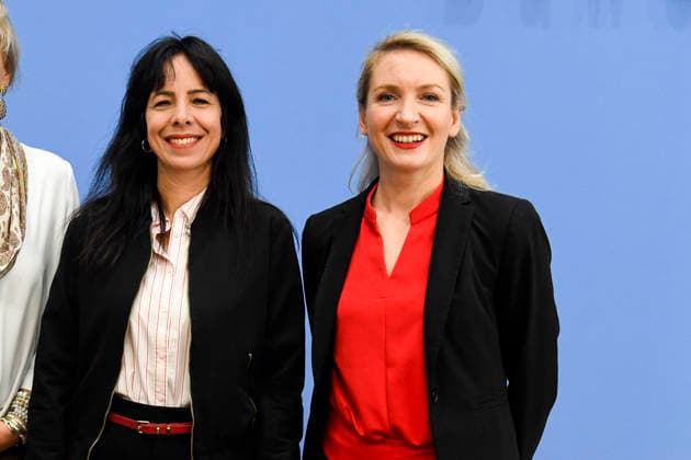 ABB BPK Elif Eralp, mayoral candidate in Berlin for the party Die Linke; Ines Schwerdtner, Chair of the party Die Linke Topic: Die Linke—Impact of the state elections in Berlin and Mecklenburg-Western Pomerania on federal politics Statement at the BPK Federal Press Conference on September 21, 2026, in Berlin, Berlin, Germany
