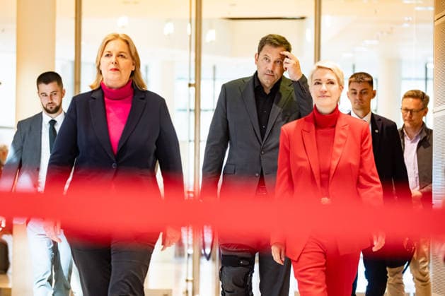 SPD party leaders Bärbel Bas and Lars Klingbeil, along with the SPD’s top candidates in Mecklenburg-Western Pomerania, Manuela Schwesig, and in Berlin, Steffen Krach, will hold a press conference at the Willy Brandt House in Berlin on September 21, 2026, to discuss the state elections in Mecklenburg-Western Pomerania and Berlin