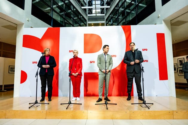 SPD party leaders Bärbel Bas (L) and Lars Klingbeil (R), and SPD lead candidates Manuela Schwesig (2L) in Mecklenburg-Western Pomerania and Steffen Krach (2R) in Berlin at a press conference at the Willy Brandt House in Berlin on September 21, 2026 Reactions to the state elections in Mecklenburg-Western Pomerania and Berlin